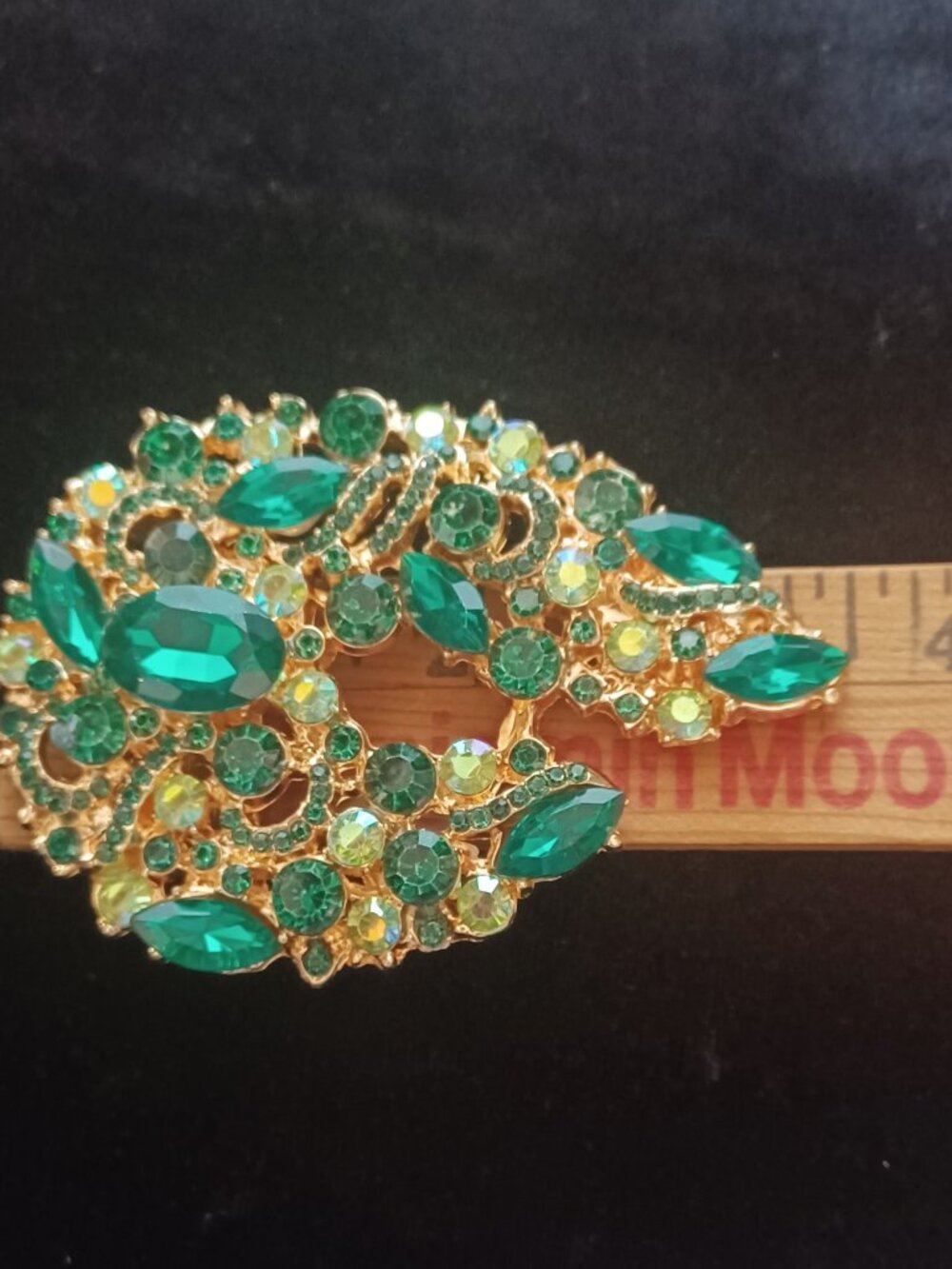 Large Lovely Green Rhinestone Brooch 3.5" - Picture 3 of 4